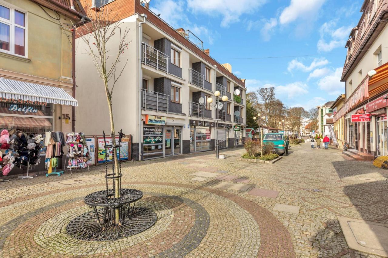 Apartament Na Deptaku Z Parkingiem I Klimatyzacja By Renters Apartment Miedzyzdroje Exterior foto