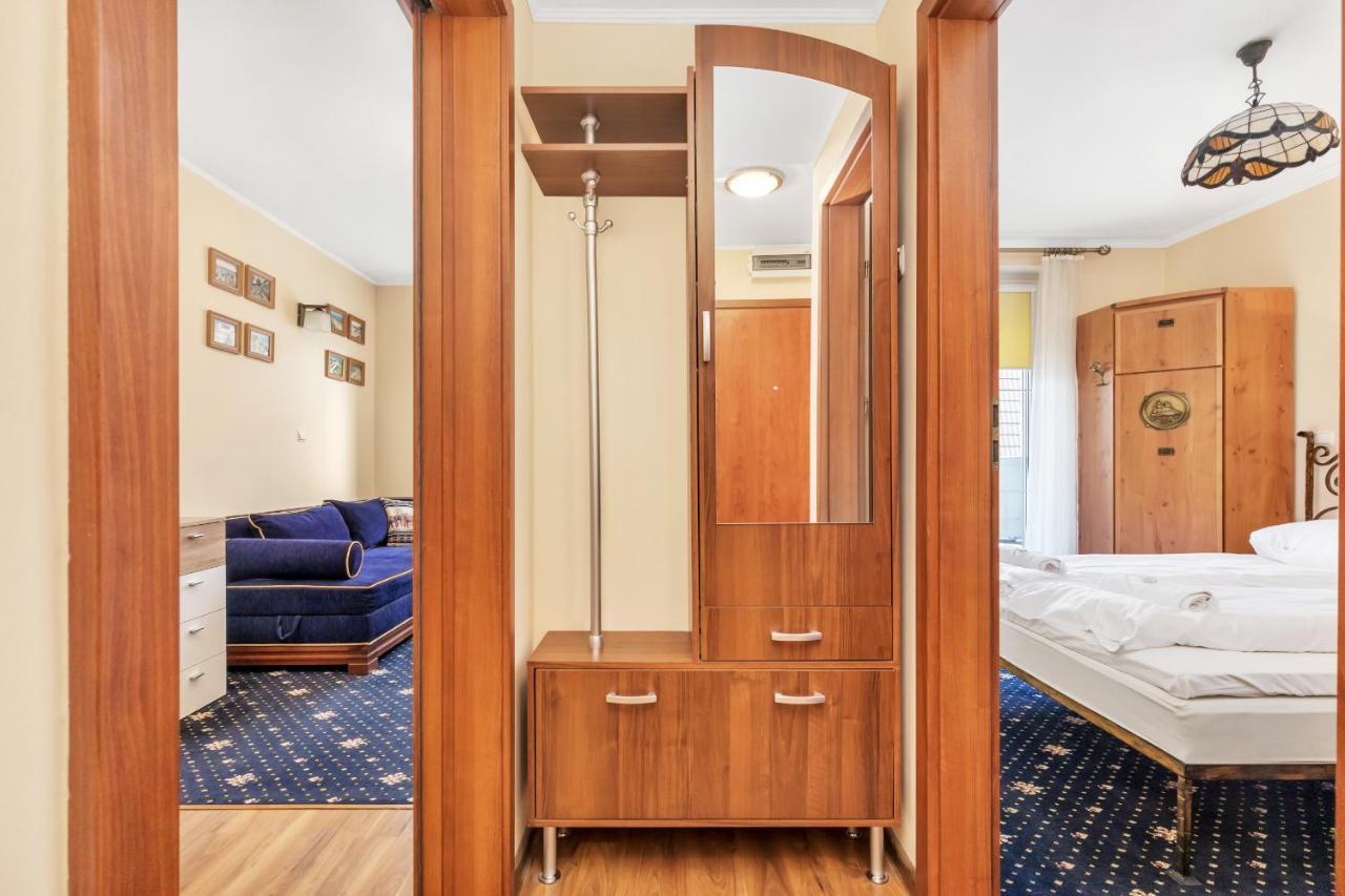 Apartament Na Deptaku Z Parkingiem I Klimatyzacja By Renters Apartment Miedzyzdroje Exterior foto